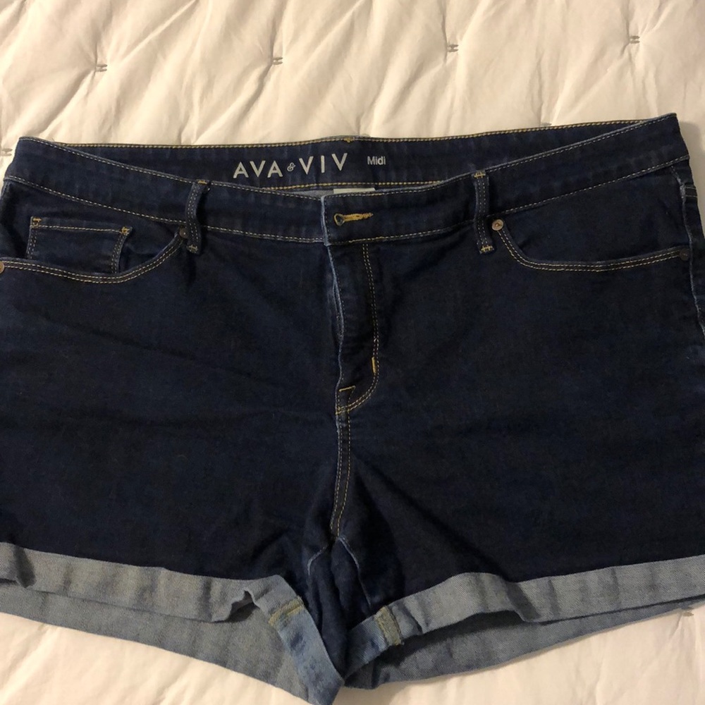 Target Ava & Viv Midi Cuffed Jean Shorts 20W